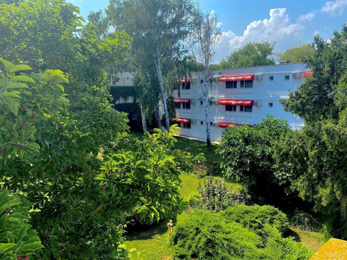 Complex Tismana 3* All Inclusive จูปิเตอร์ ภายนอก รูปภาพ