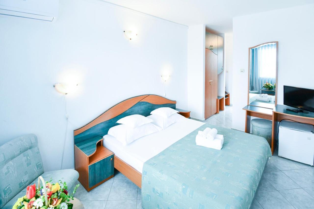 Complex Tismana 3* All Inclusive จูปิเตอร์ ภายนอก รูปภาพ