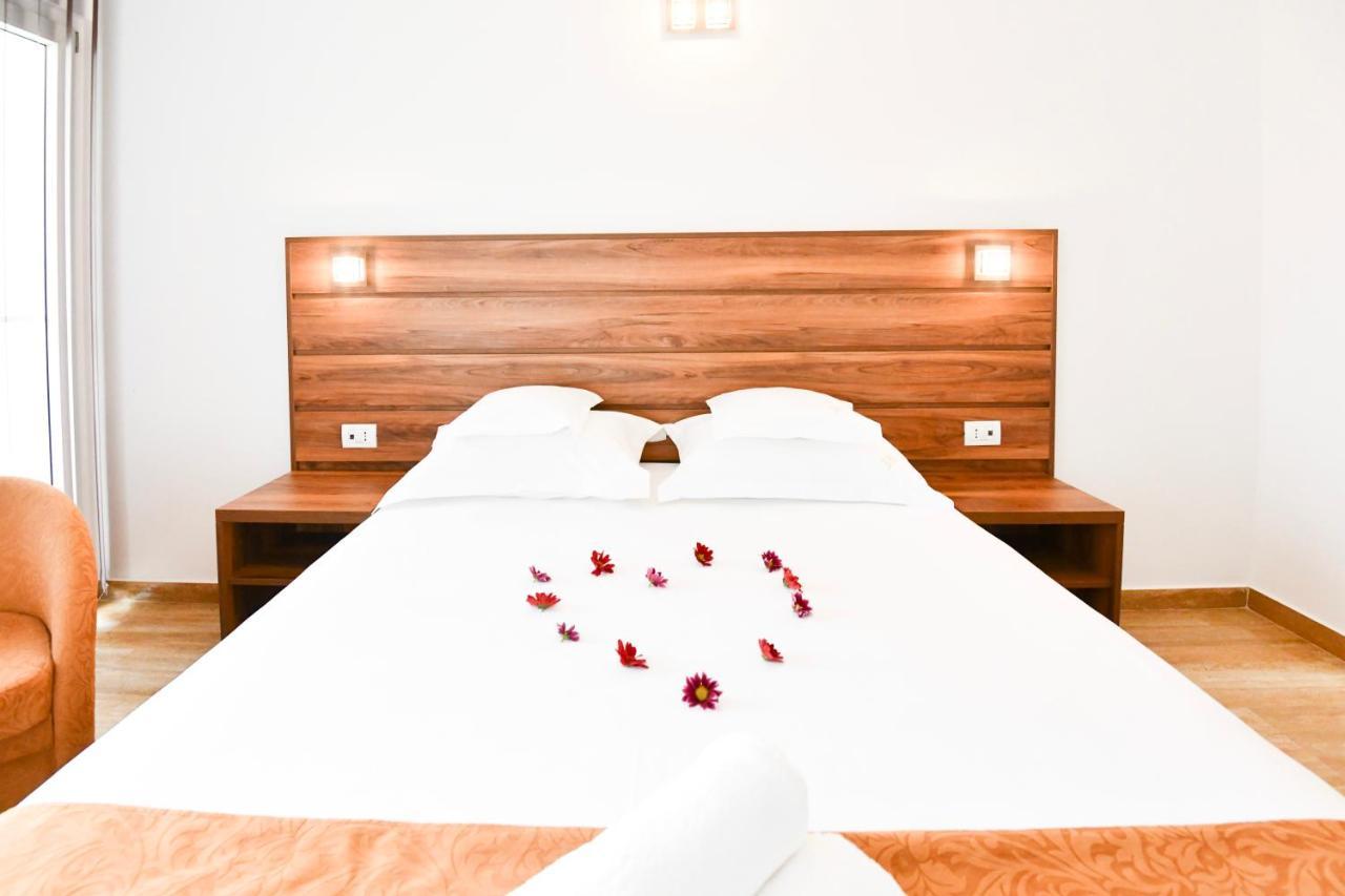 Complex Tismana 3* All Inclusive จูปิเตอร์ ภายนอก รูปภาพ
