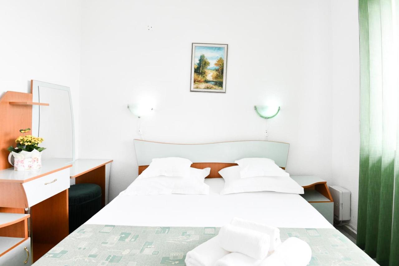 Complex Tismana 3* All Inclusive จูปิเตอร์ ภายนอก รูปภาพ