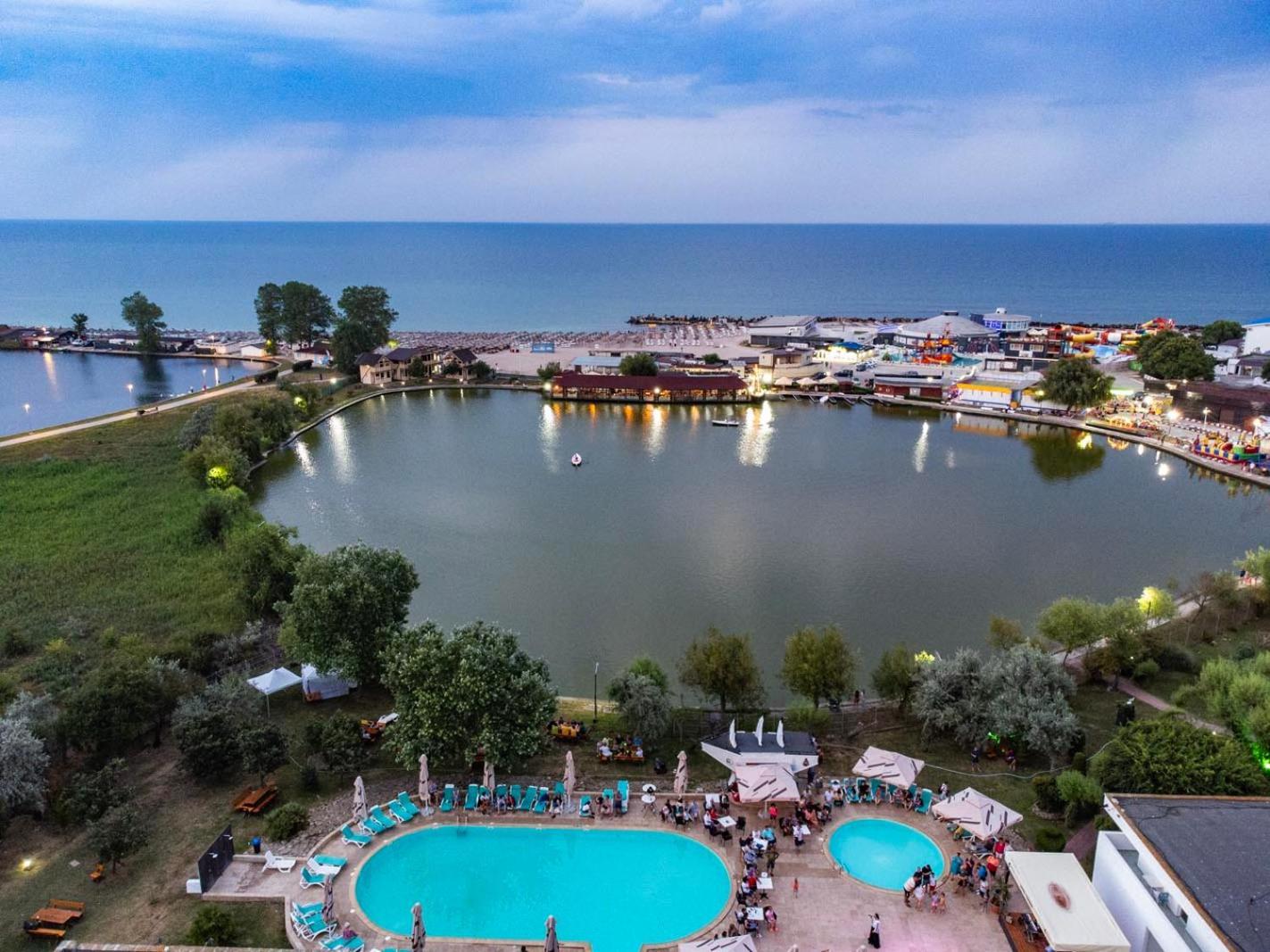 Complex Tismana 3* All Inclusive จูปิเตอร์ ภายนอก รูปภาพ