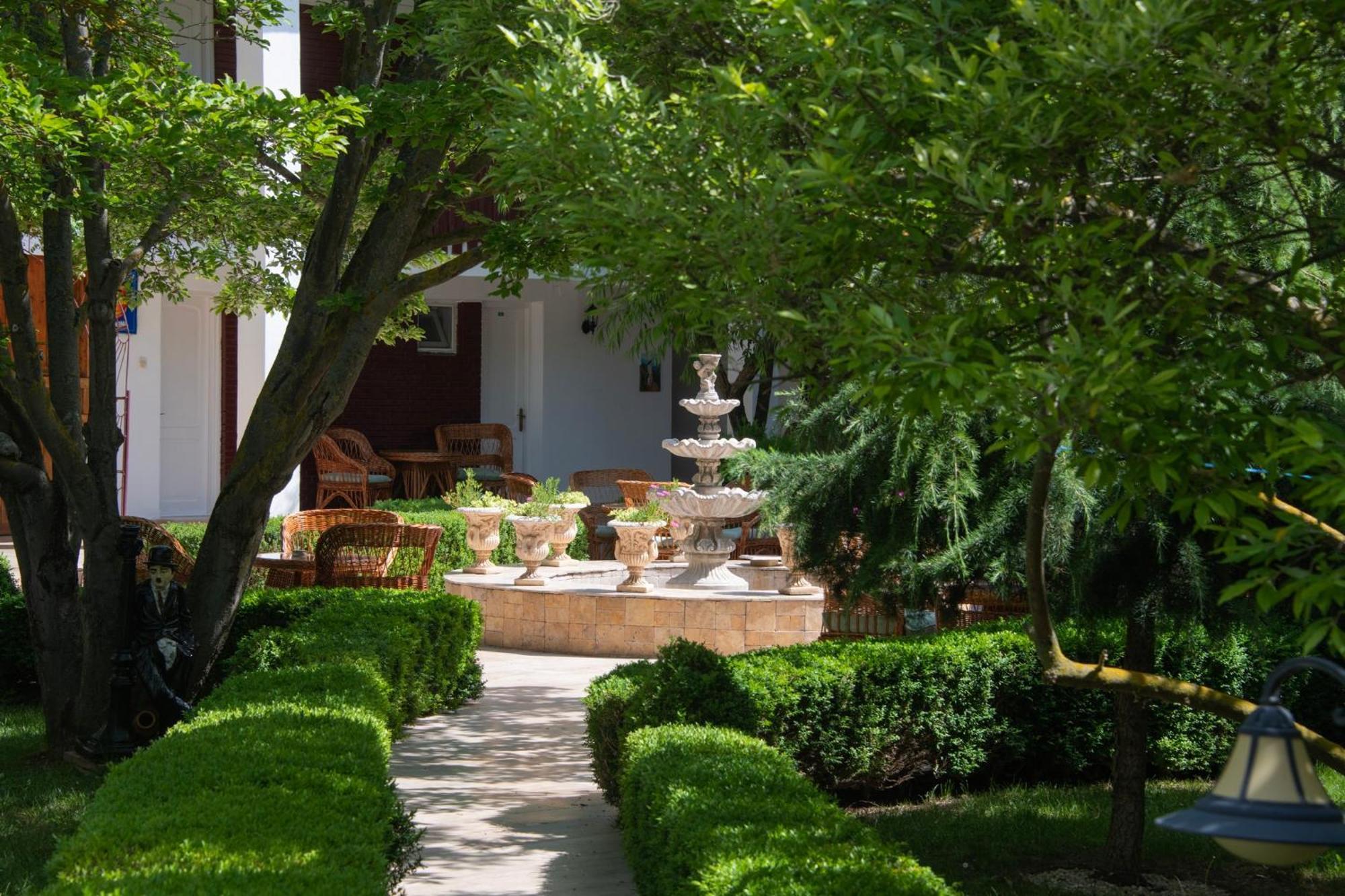 Complex Tismana 3* All Inclusive จูปิเตอร์ ภายนอก รูปภาพ