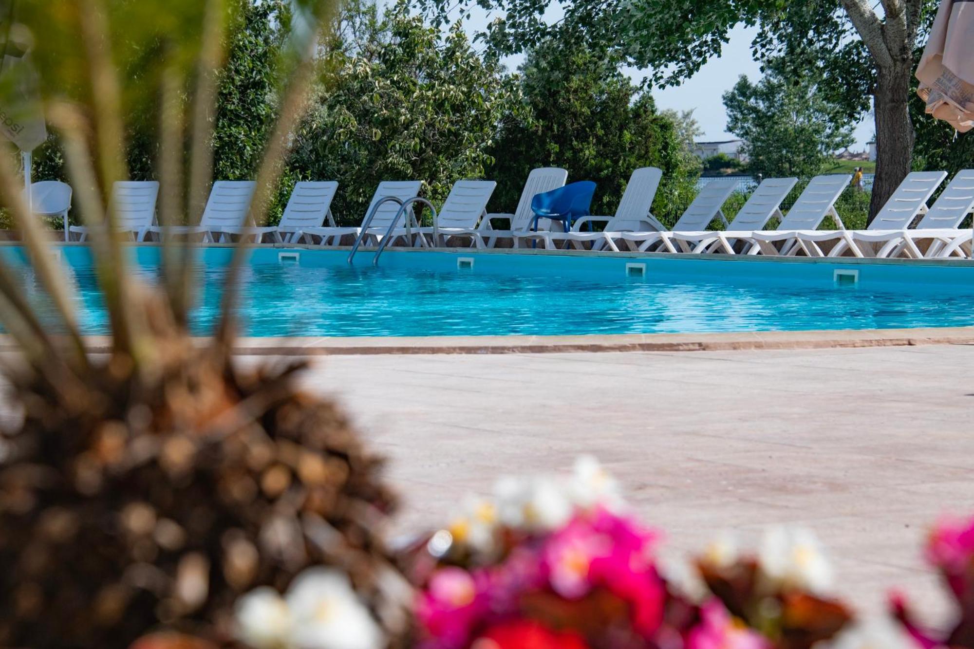 Complex Tismana 3* All Inclusive จูปิเตอร์ ภายนอก รูปภาพ